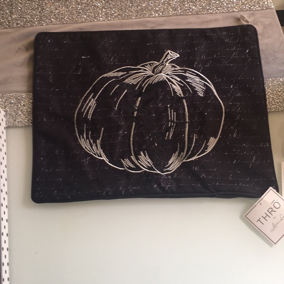 Beautiful Pillow Cover - Picture 3 of 3